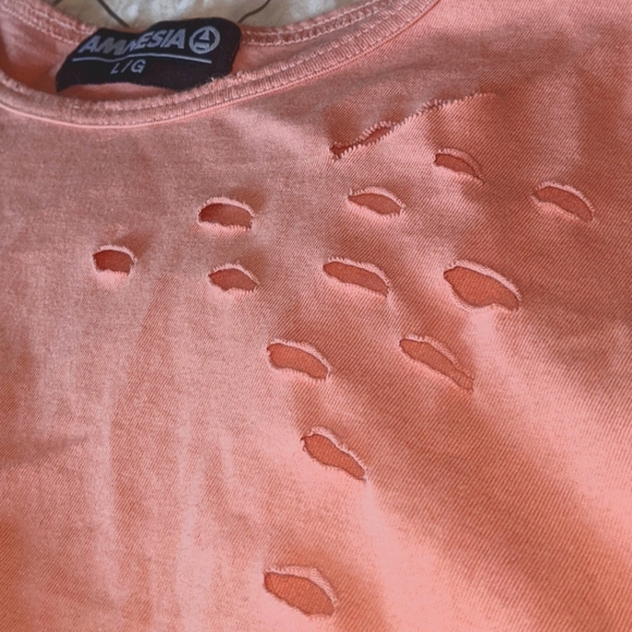 🍂2/$30🍂 AMNESIA longline curved hem distressed tee - Picture 3 of 7